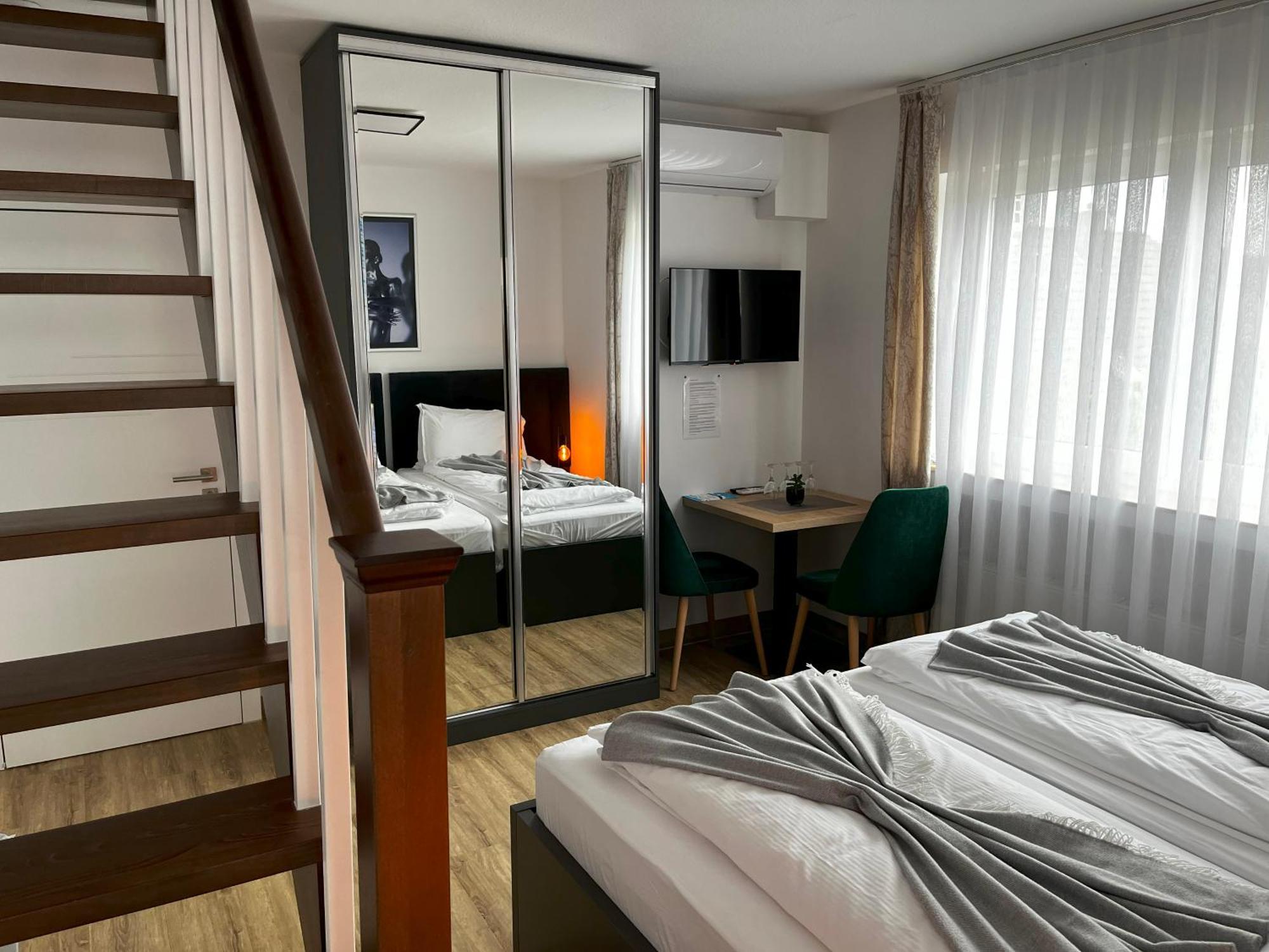 Haven Hotels - Hotel Dona Bergisch Gladbach Exterior photo